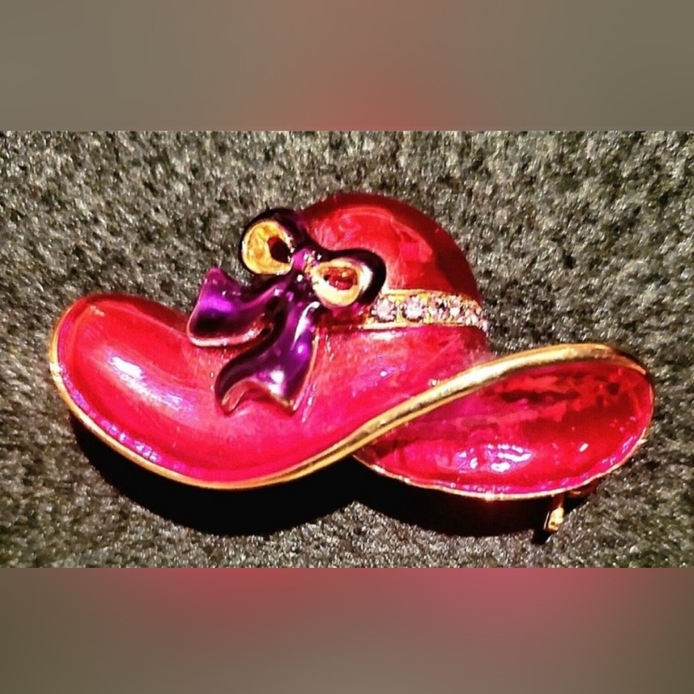 Vintage, Red Hat Society Gold Tone, Enamel Red Hat